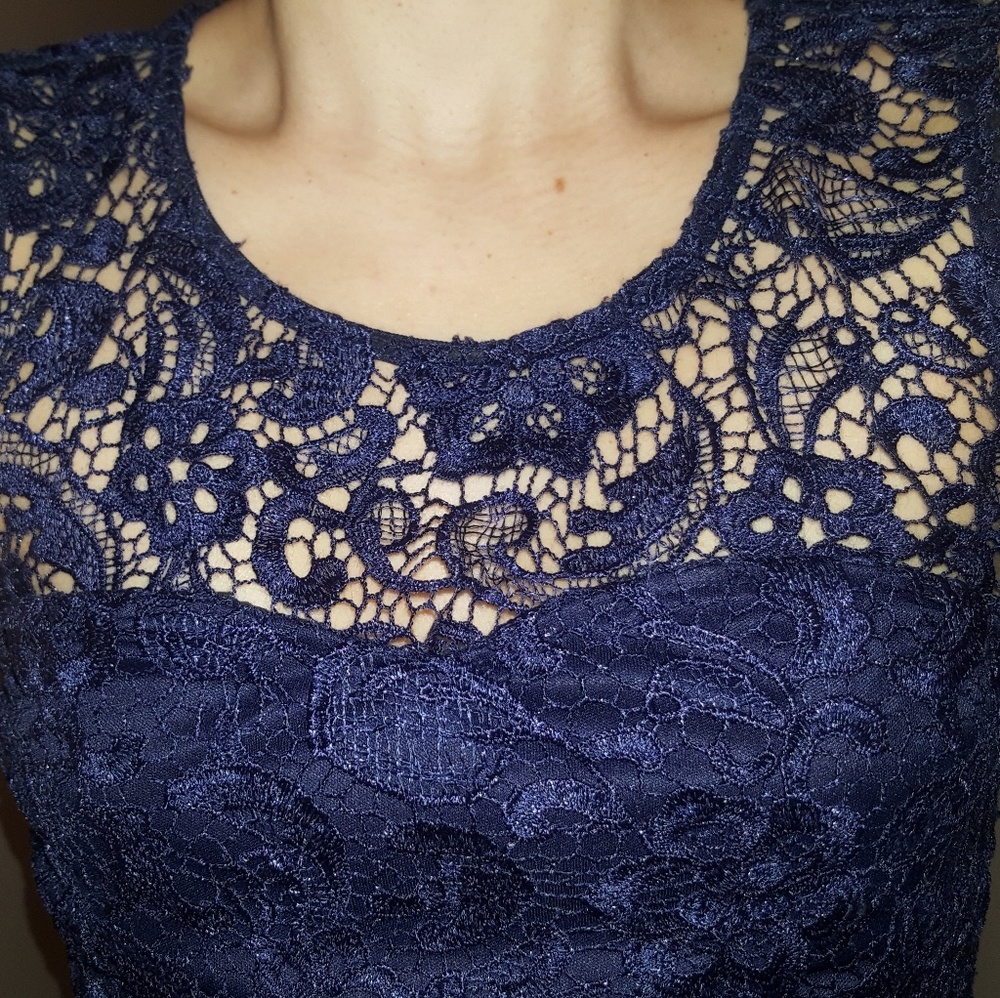Dress - Picture 2 of 4